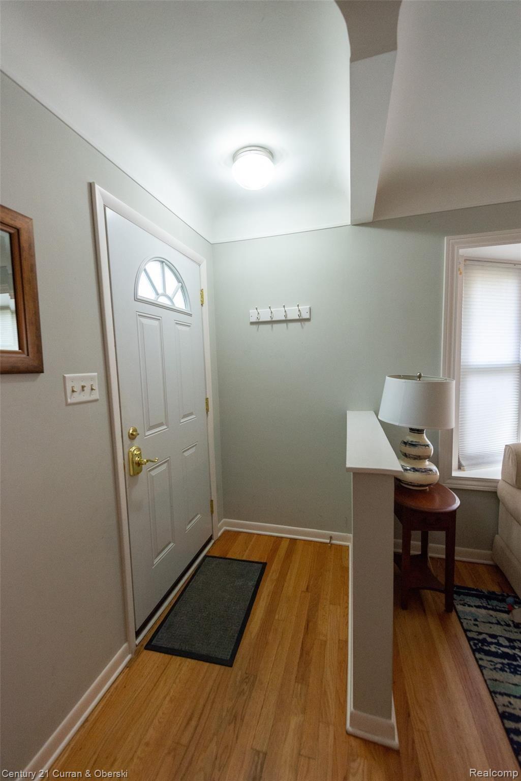 2604 South Rochester Road, Unit 8 Royal Oak, MI 48073 - Photo 10 of 25 Entry