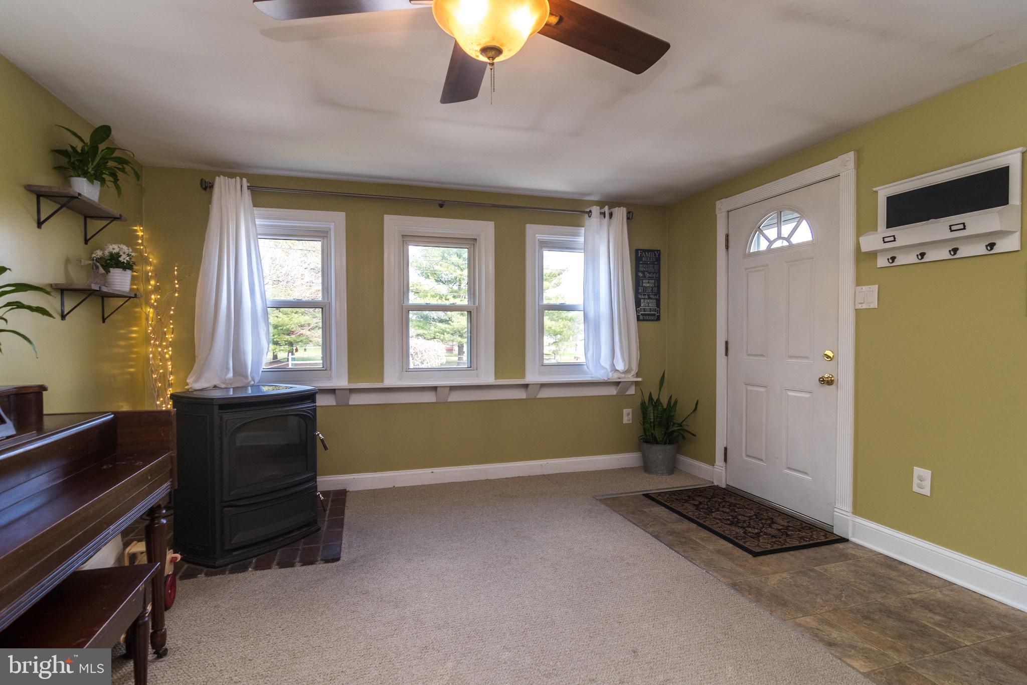 1358 Koffel Road Hatfield, PA 19440 - Photo 6 of 43 Entry foyer