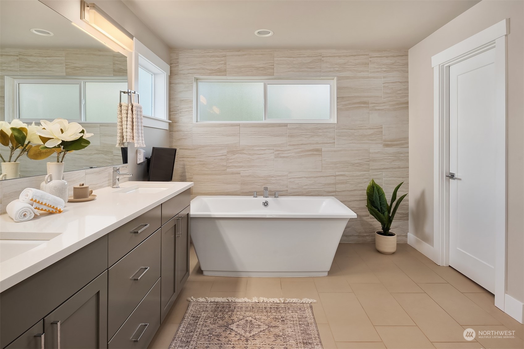 3775 Monterey Court Northeast Renton, WA 98056 - Photo 15 of 21 Gallery Image 15