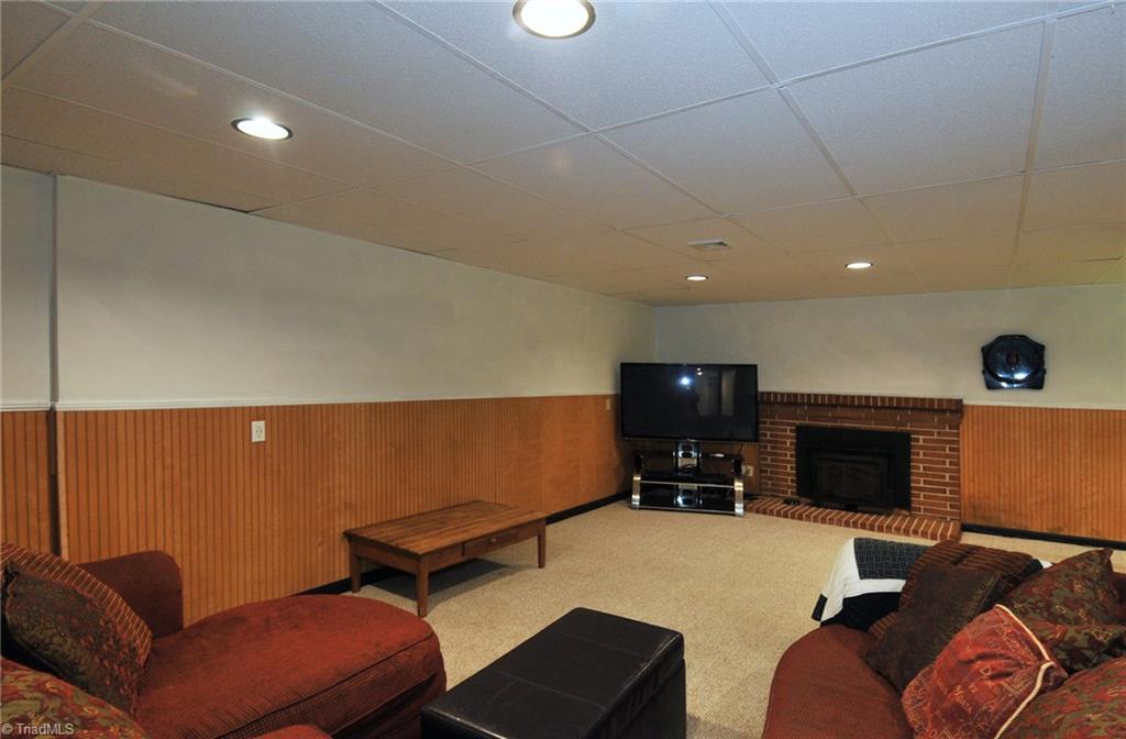 5620 Sweetbriar Road Pfafftown, NC 27040 - Photo 10 of 17 Gallery Image 10