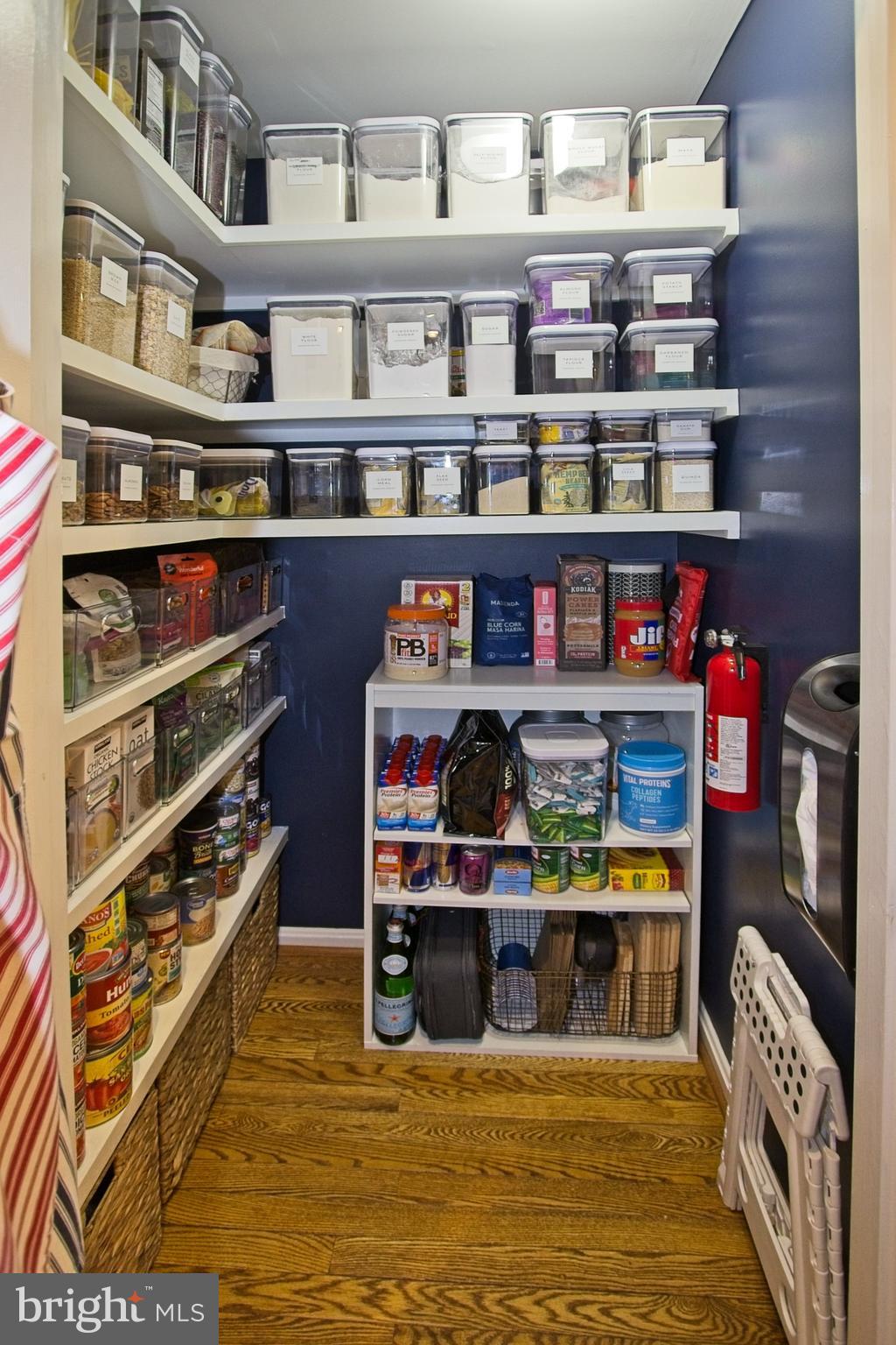11423 Hollow Timber Way Reston, VA 20194 - Photo 17 of 68 Custom made pantry