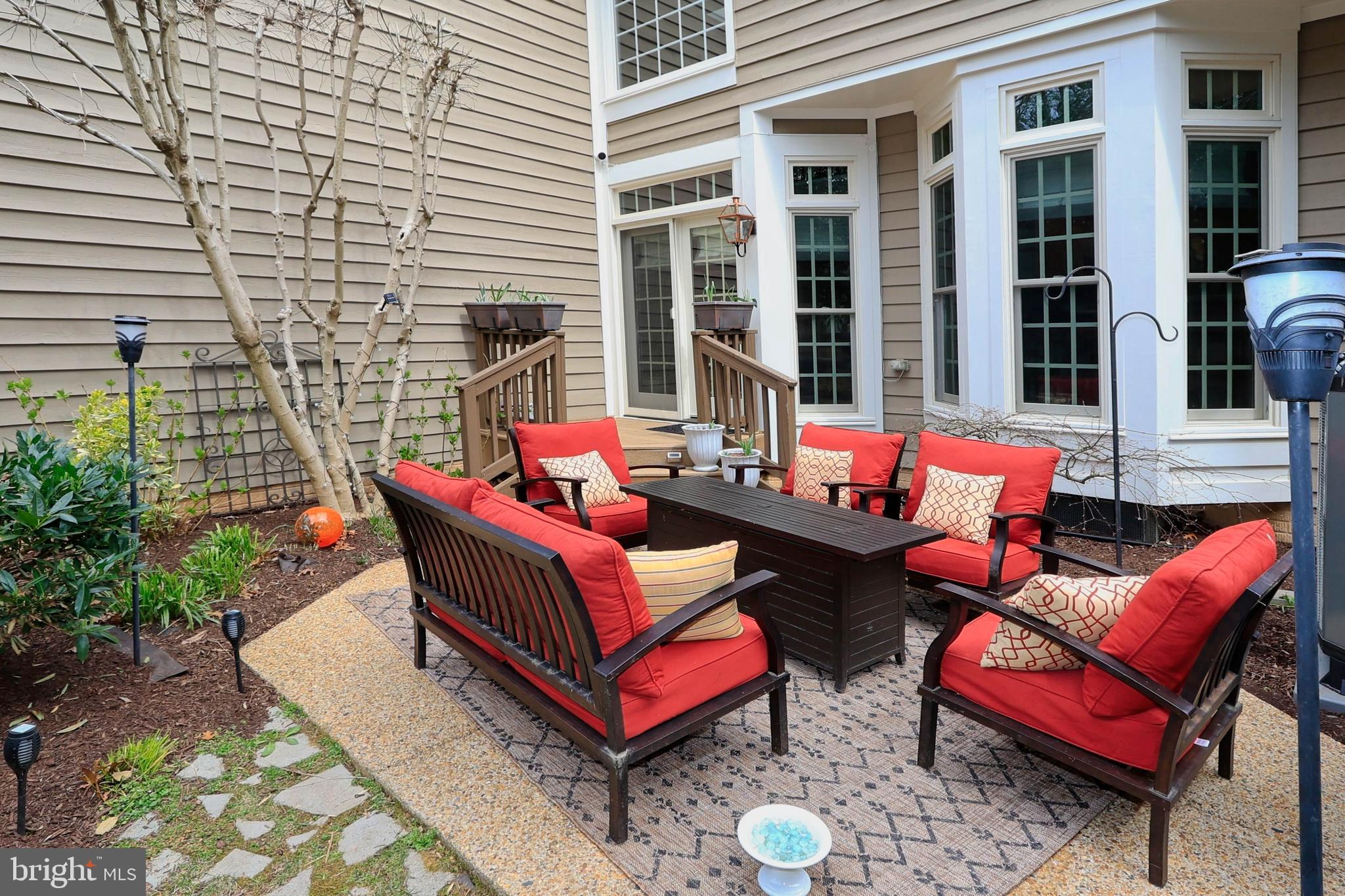 11423 Hollow Timber Way Reston, VA 20194 - Photo 48 of 68 a outdoor living space with furniture and a potted plant