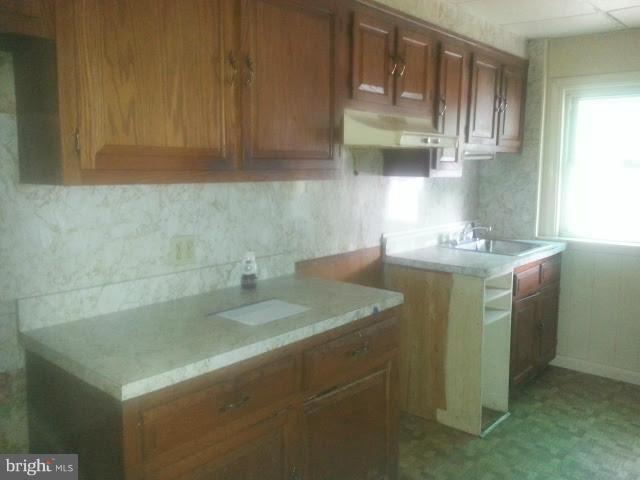 5111 Brookwood Road Baltimore, MD 21225 - Photo 5 of 14 Kitchen