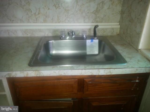 5111 Brookwood Road Baltimore, MD 21225 - Photo 7 of 14 Kitchen