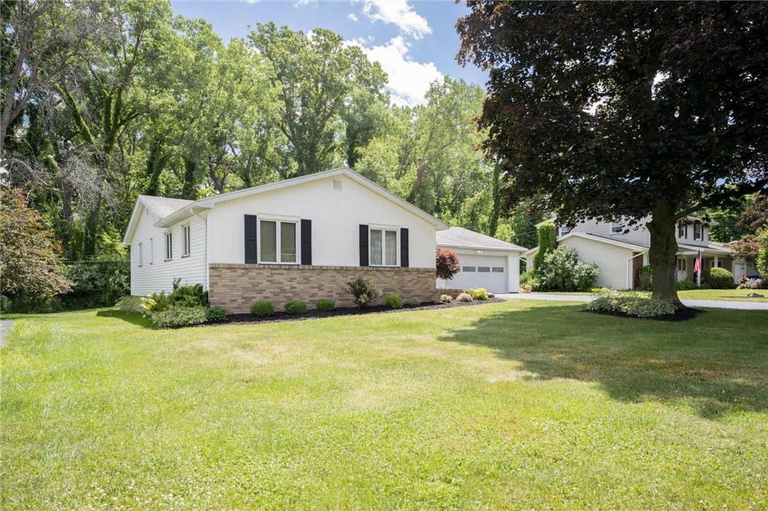 376 Fox Meadow Road Greece, NY 14626 - Photo 3 of 48