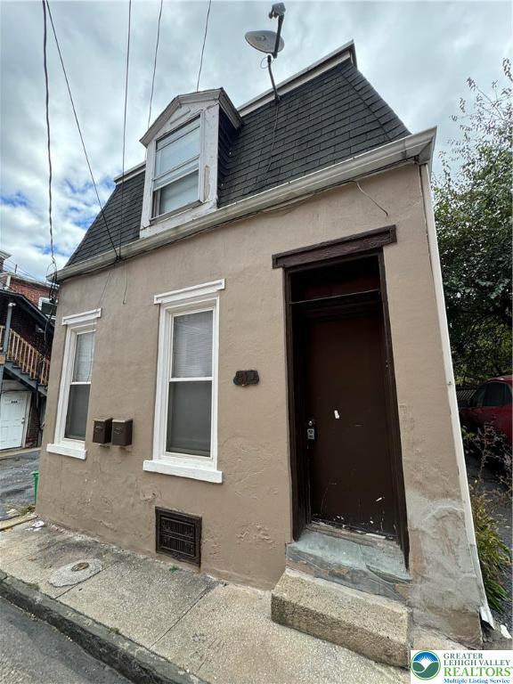 812 Chestnut Street, Unit B Allentown, PA 18101 - Photo 2 of 9 a house view with a outdoor space