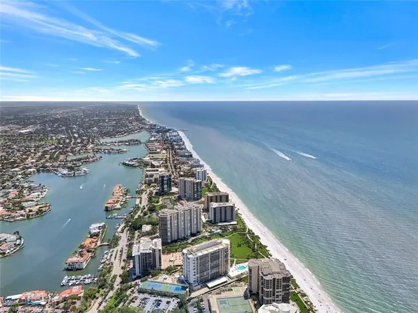 $22,500 | 4041 Gulf Shore Boulevard North, Unit 703, Naples, FL 34103