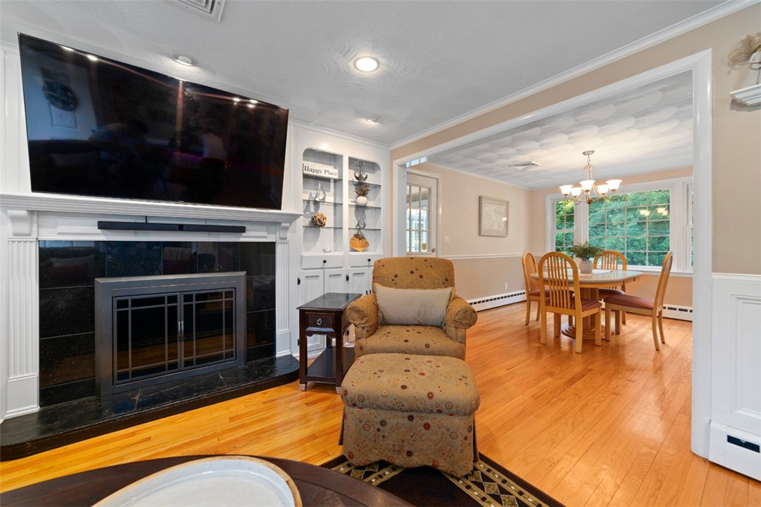 57 Shenandoah Road Warwick, RI 02886 - Photo 17 of 39 Family room