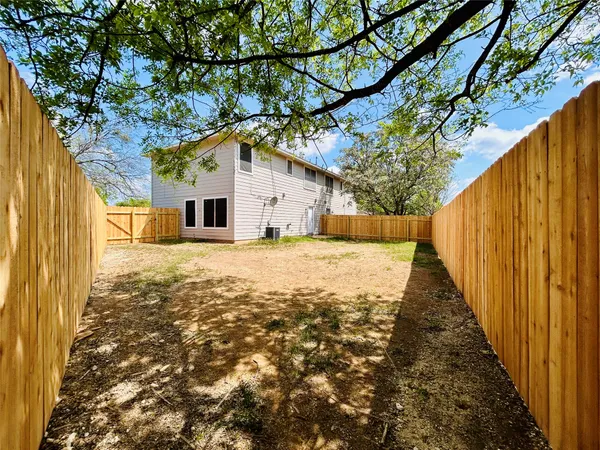 $1,650 | 8511 Apple Carrie Cove, Unit B, Austin, TX 78745