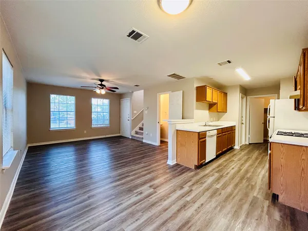 $1,650 | 8511 Apple Carrie Cove, Unit B, Austin, TX 78745
