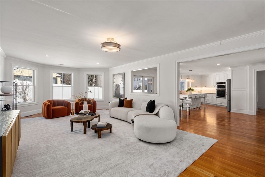 150 Country Club Road Newton, MA 02459 - Photo 4 of 26