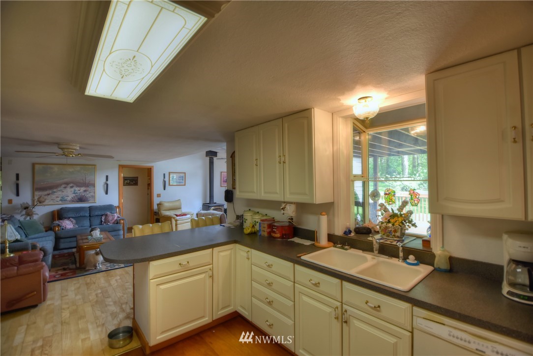 4908 163rd Lane Southwest Rochester, WA 98579 - Photo 11 of 25 Gallery Image 11