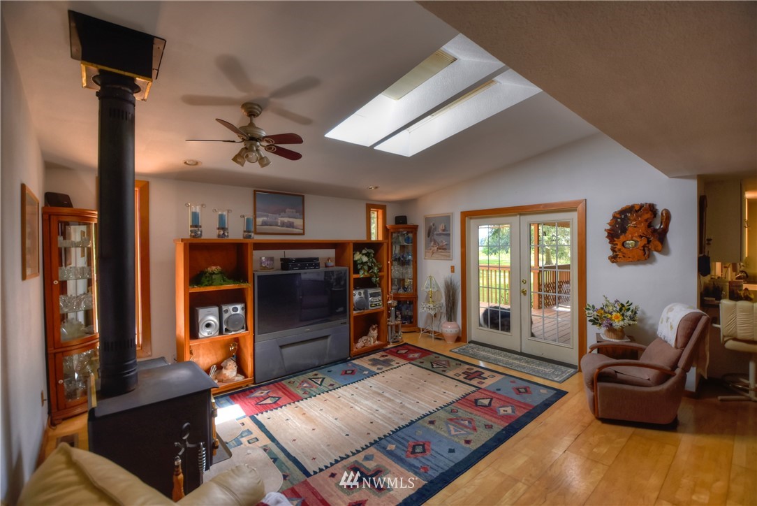 4908 163rd Lane Southwest Rochester, WA 98579 - Photo 12 of 25 Gallery Image 12