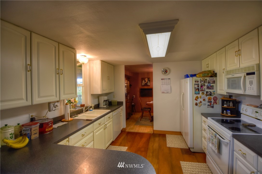 4908 163rd Lane Southwest Rochester, WA 98579 - Photo 10 of 25 Gallery Image 10