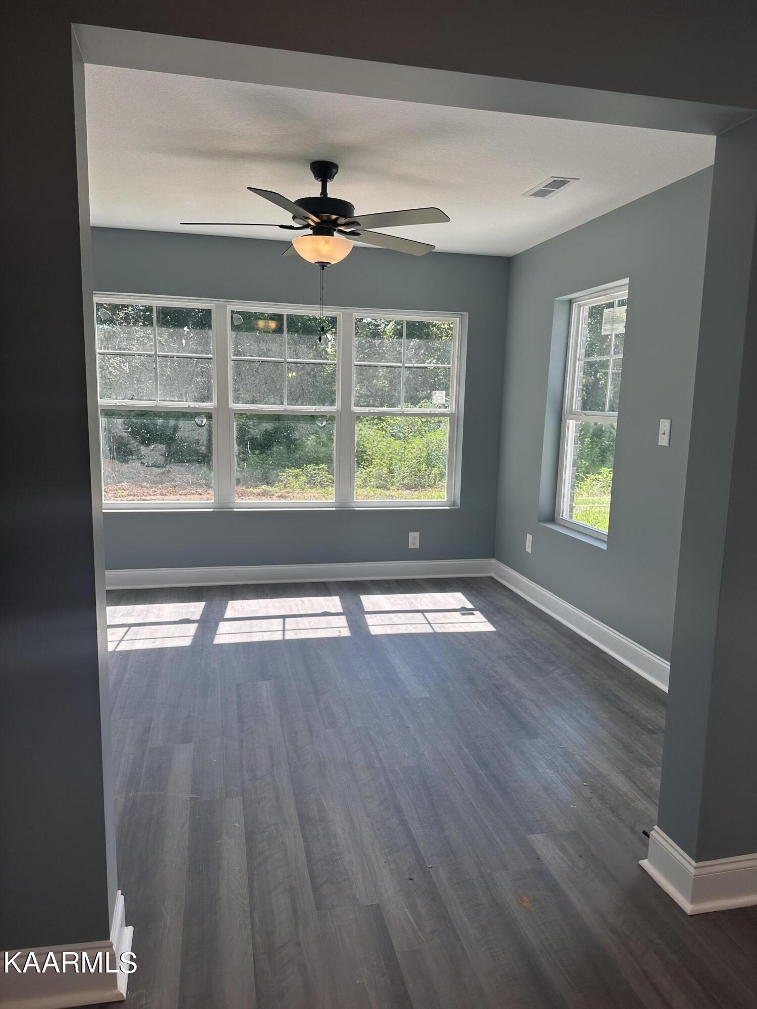 540 Henderson Road, Unit 14 Pigeon Forge, TN 37862 - Photo 19 of 40 Optional Sunroom