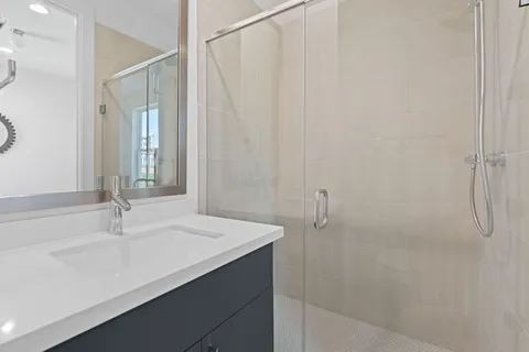 $684,900 | 2505 Bluebonnet Lane, Unit 3, Austin, TX 78704