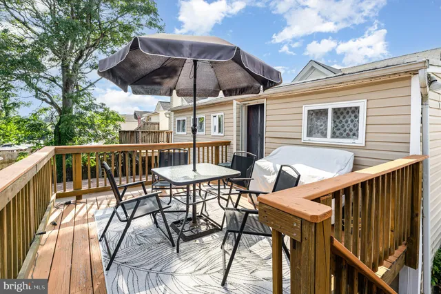 $459,900 | 700 Lafayette Boulevard, Fredericksburg, VA 22401