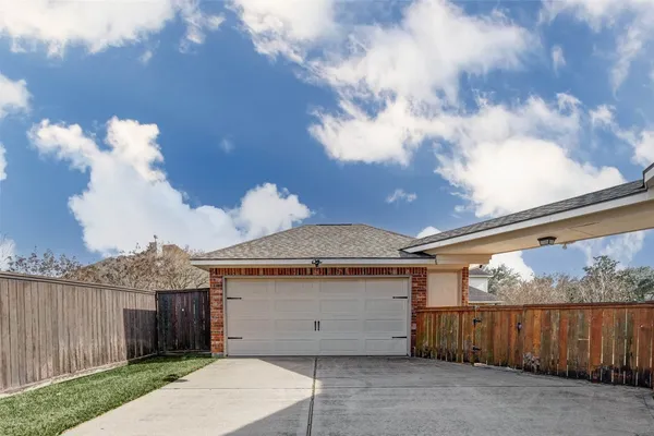 $3,600 | 26511 Cresent Cove Lane, Katy, TX 77494