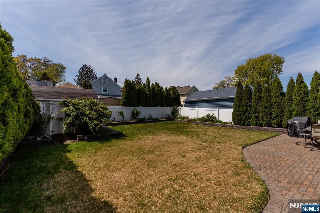 93 Brighton Road Clifton, NJ 07012 - Photo 29 of 32
