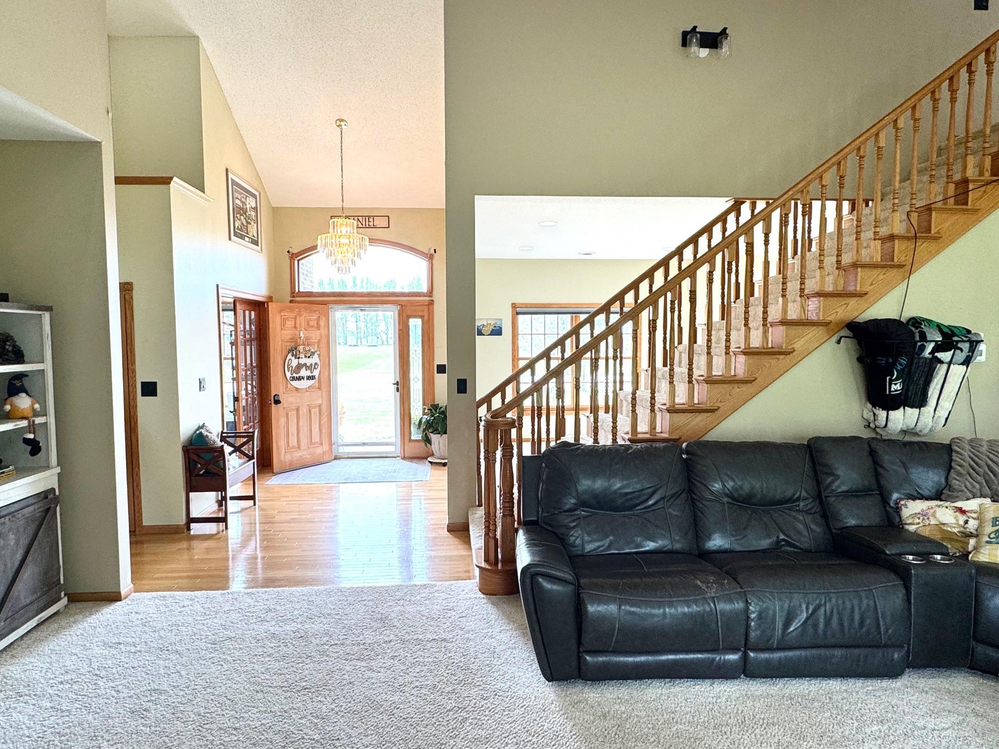 901 6th Street Southwest Roseau, MN 56751 - Photo 3 of 31