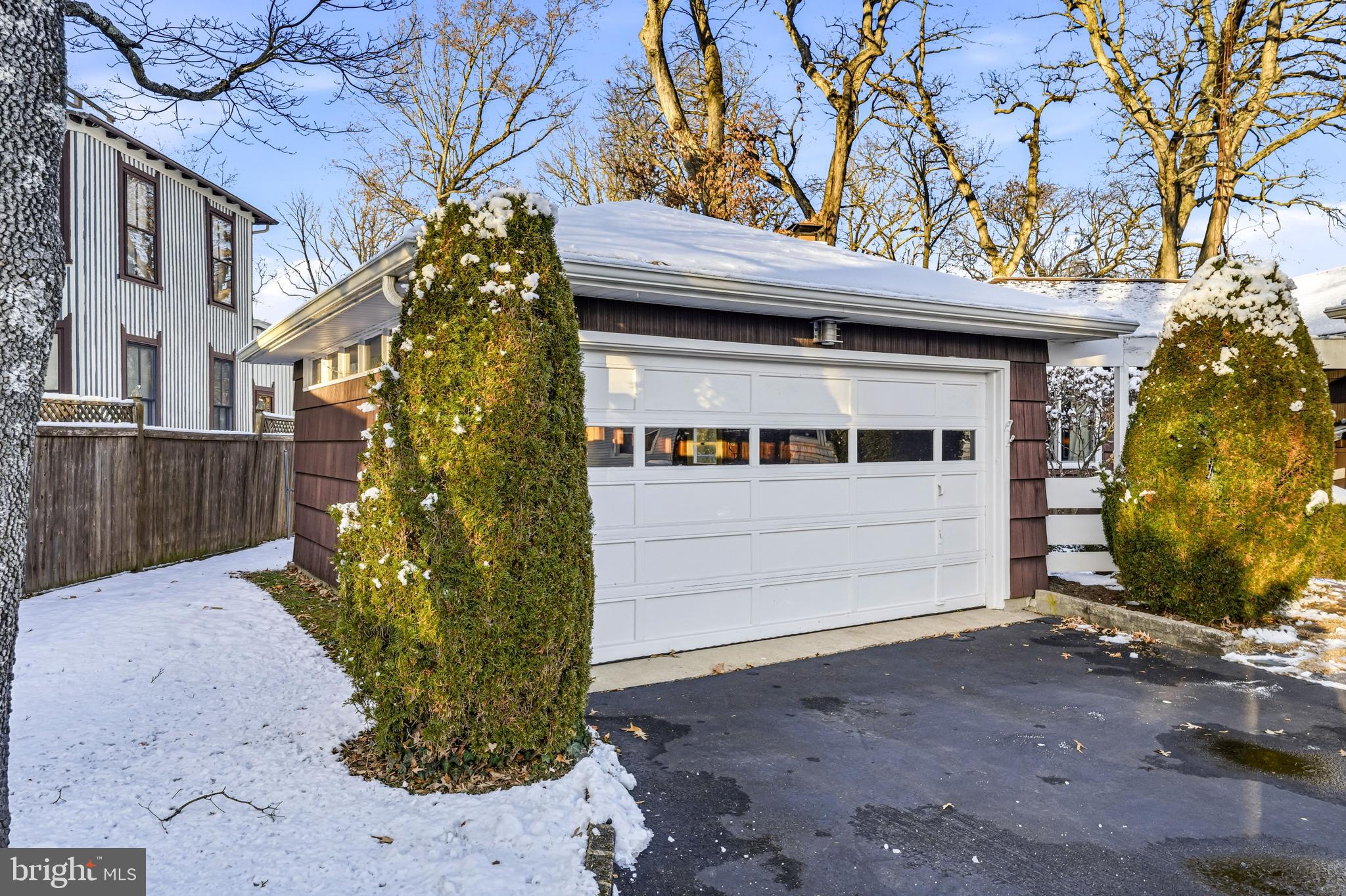 23 Lake Street Bridgeton, NJ 08302 - Photo 15 of 58 a front view of a house
