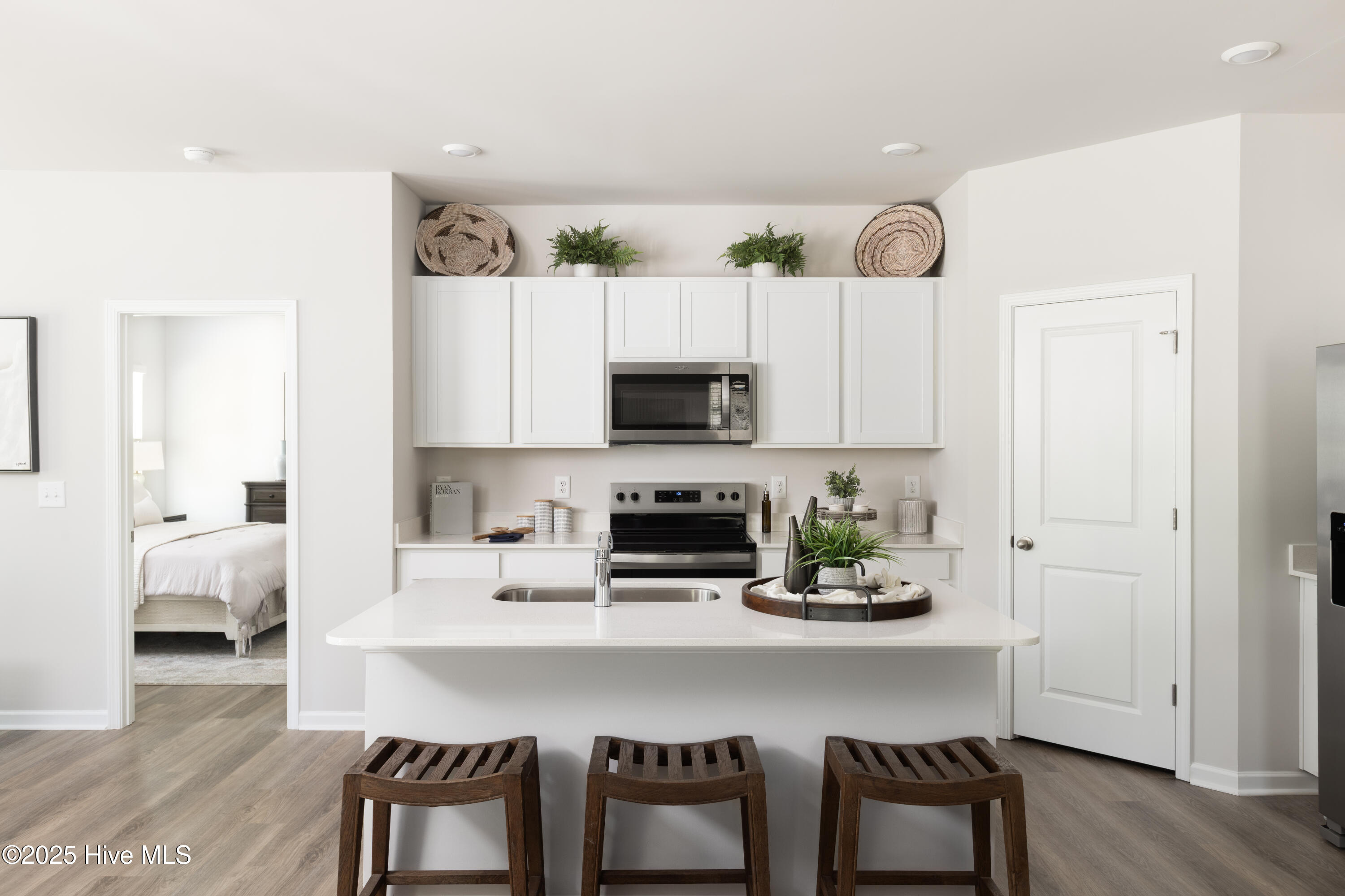 5812 Jolly Roger Road New Bern, NC 28560 - Photo 12 of 52 Model home-furnished