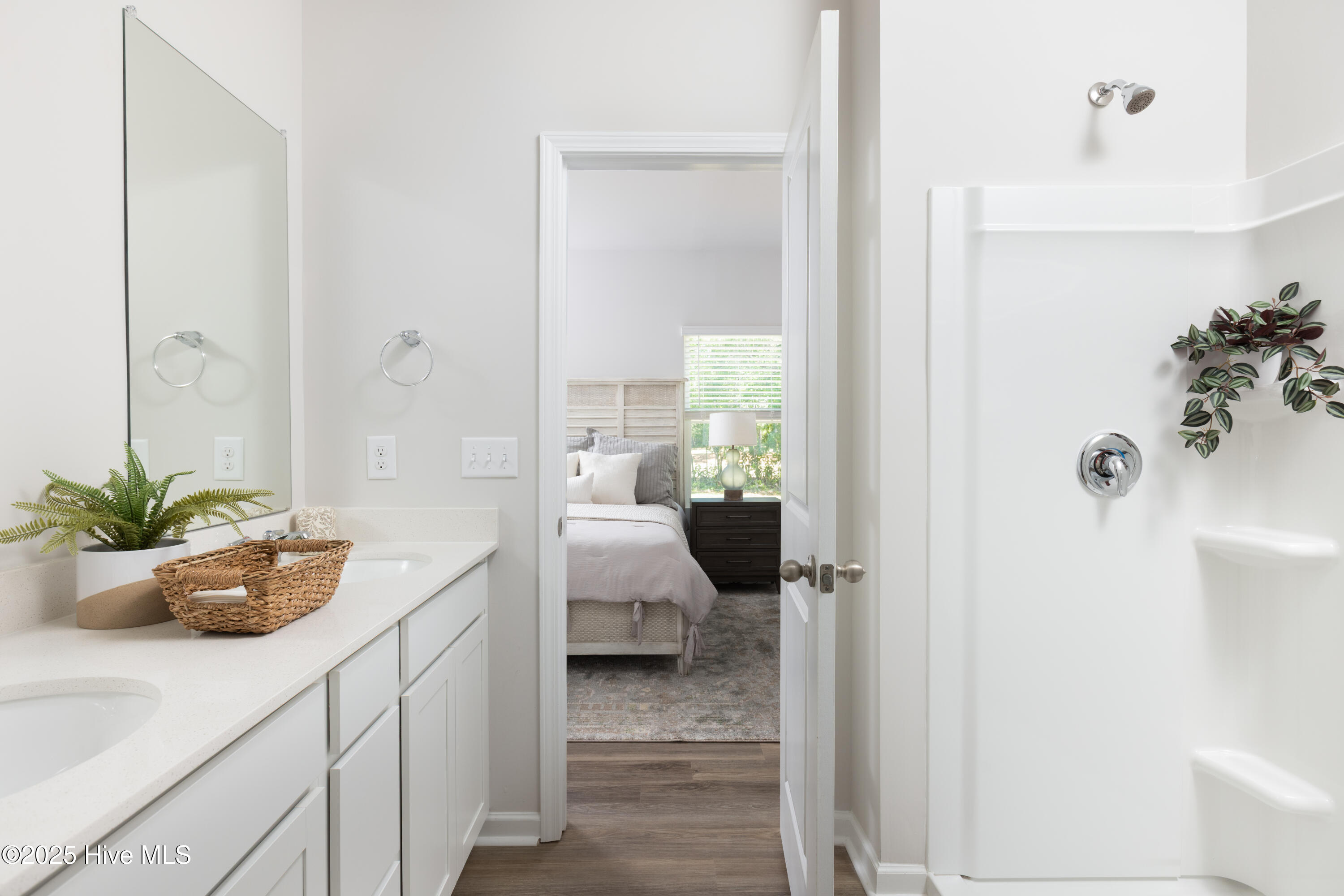 5812 Jolly Roger Road New Bern, NC 28560 - Photo 18 of 52 Model Home-Furnished