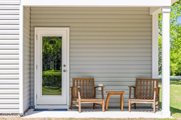 5812 Jolly Roger Road New Bern, NC 28560 - Photo 23 of 52 Model home-furnished