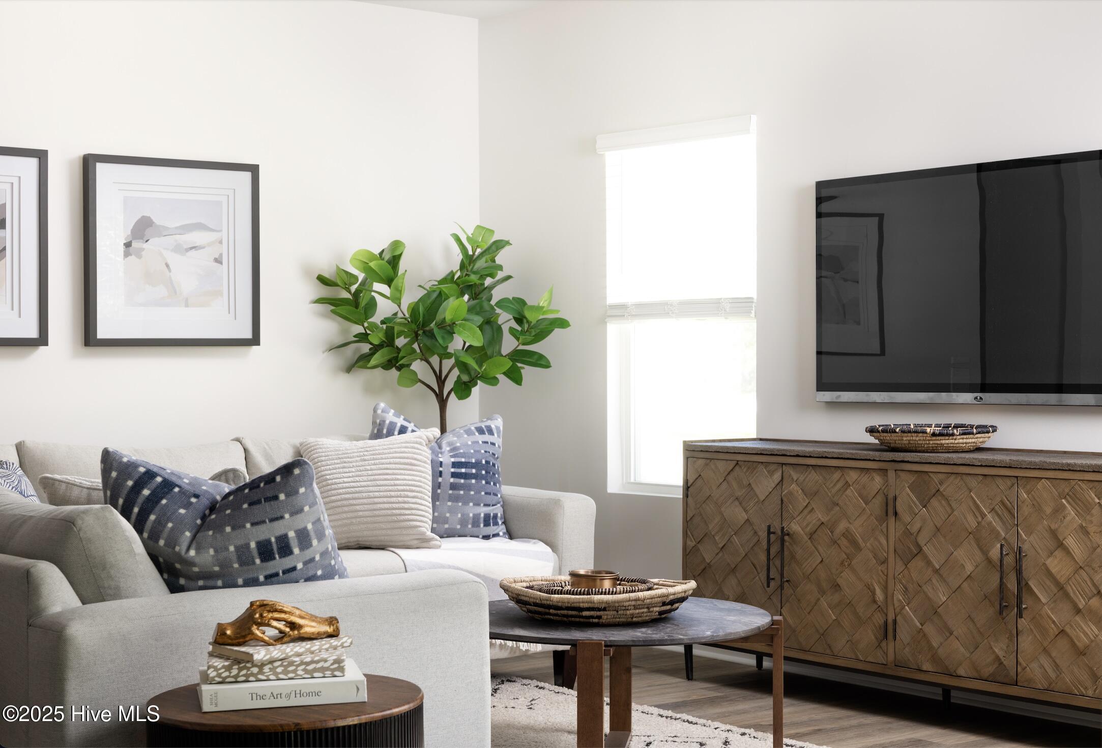 5812 Jolly Roger Road New Bern, NC 28560 - Photo 5 of 52 Model home-furnished