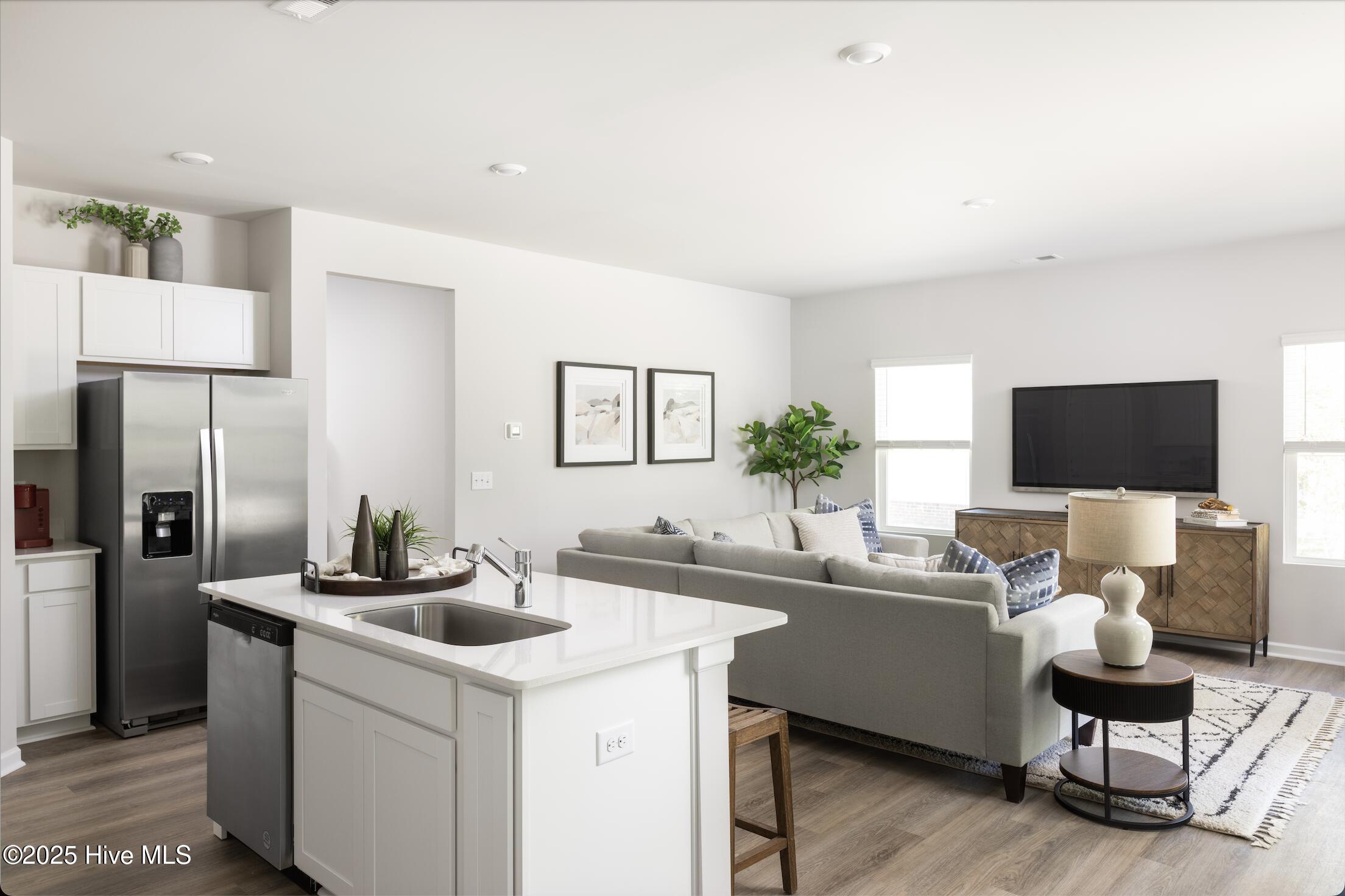 5812 Jolly Roger Road New Bern, NC 28560 - Photo 8 of 52 Model home-furnished