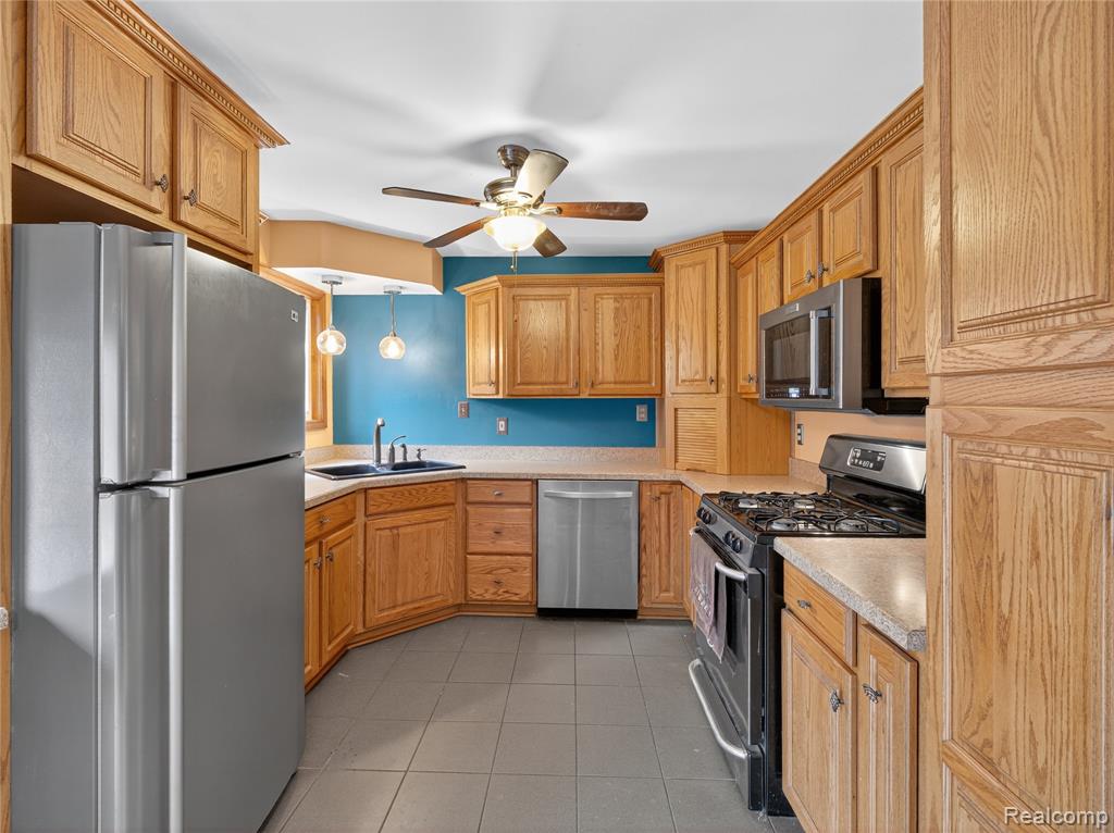 43801 Burtrig Road Belleville, MI 48111 - Photo 12 of 46 Gallery Image 12