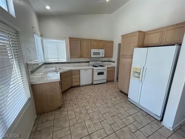 $2,450 | 6138 Circling Hawk Drive, North Las Vegas, NV 89031