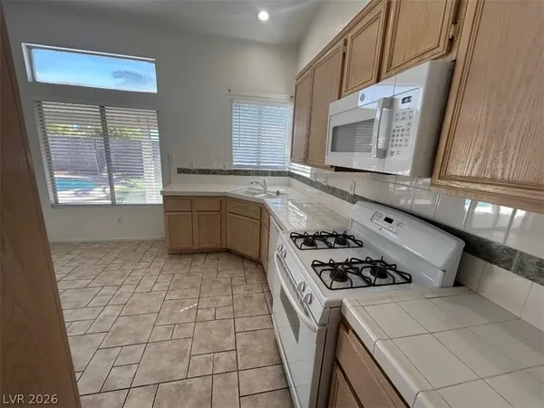 $2,450 | 6138 Circling Hawk Drive, North Las Vegas, NV 89031