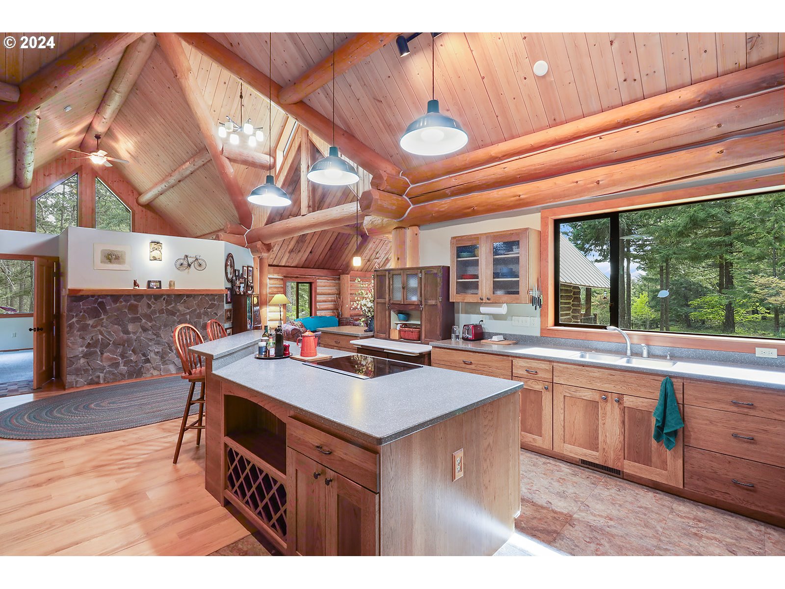 2385 Silver Gray Road Mosier, OR 97040 - Photo 16 of 48 Gallery Image 16