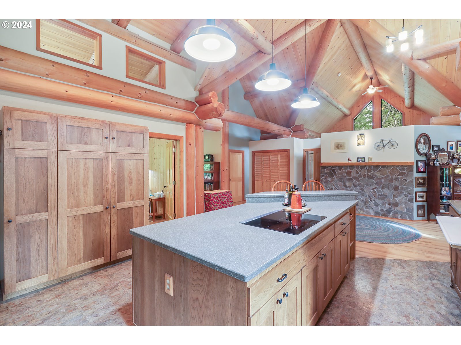 2385 Silver Gray Road Mosier, OR 97040 - Photo 18 of 48 Gallery Image 18