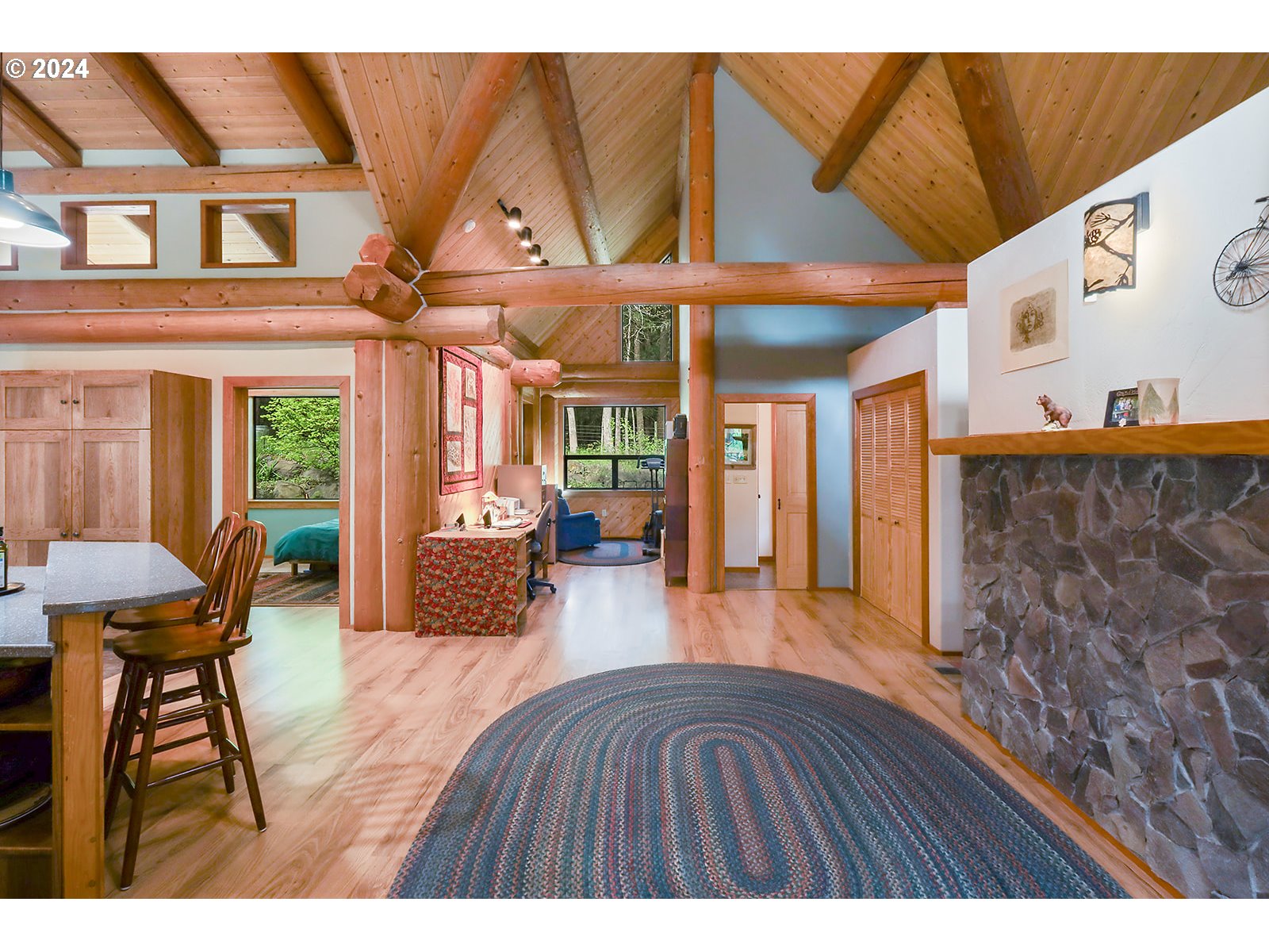 2385 Silver Gray Road Mosier, OR 97040 - Photo 21 of 48 Gallery Image 21