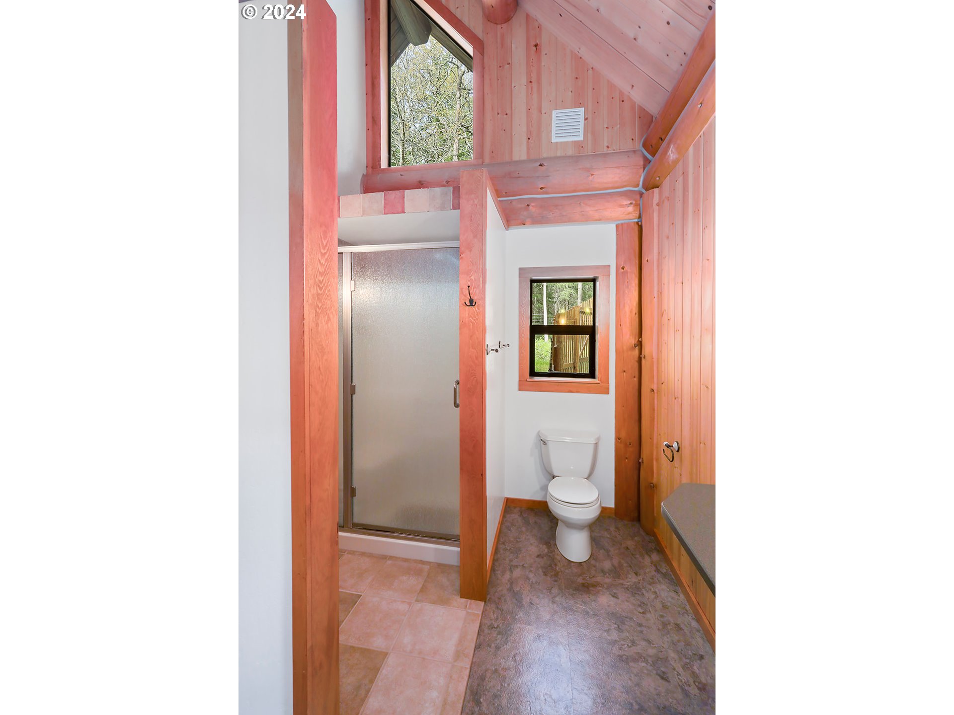 2385 Silver Gray Road Mosier, OR 97040 - Photo 27 of 48 Gallery Image 27