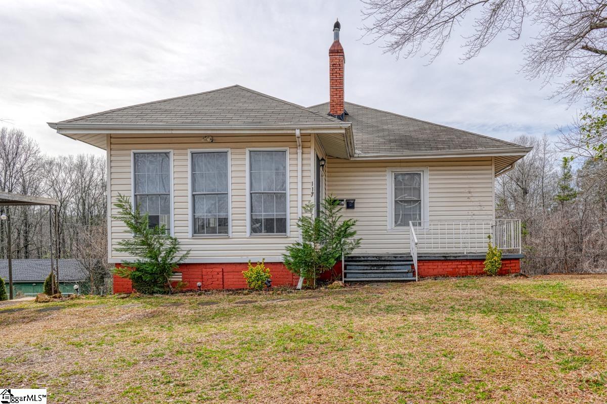 117 Lawrence Street Lyman, SC 29365 - Photo 1 of 32 Gallery Image 1