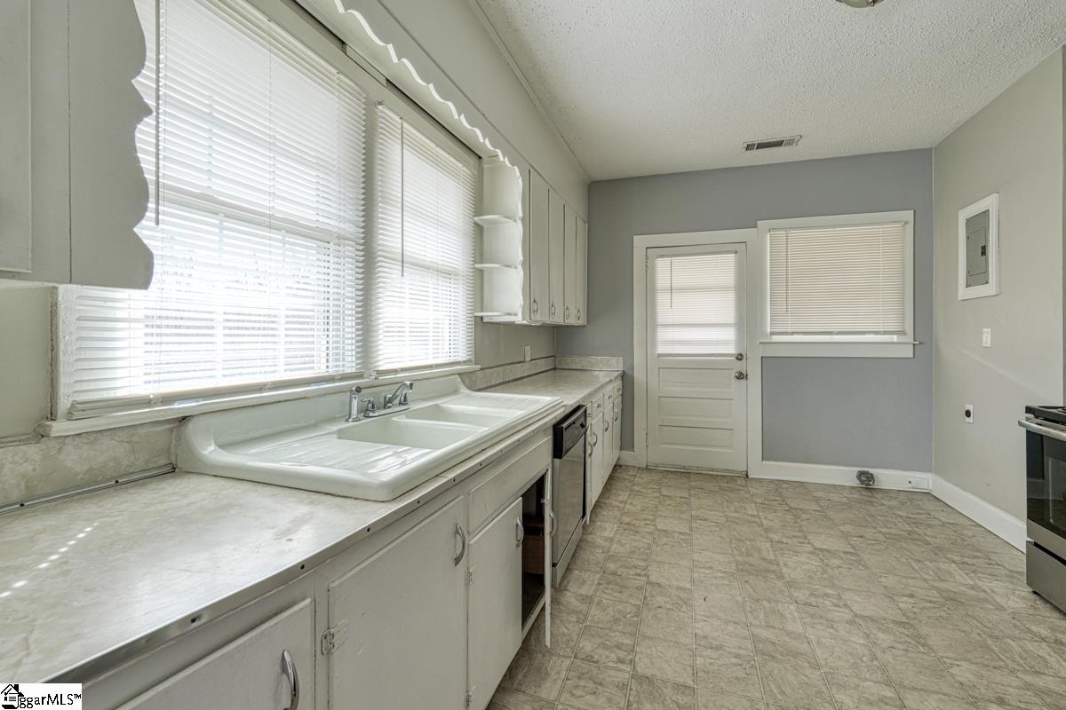 117 Lawrence Street Lyman, SC 29365 - Photo 29 of 32 Gallery Image 29