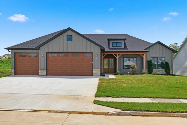 $525,000 | 4608 Chambers Bay Drive, Columbia, MO 65201
