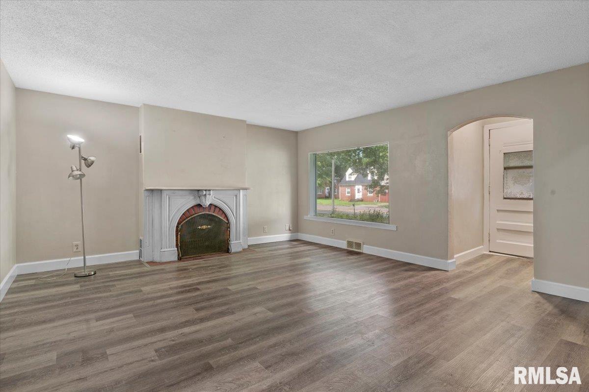 201 South Walnut Street Springfield, IL 62704 - Photo 5 of 35