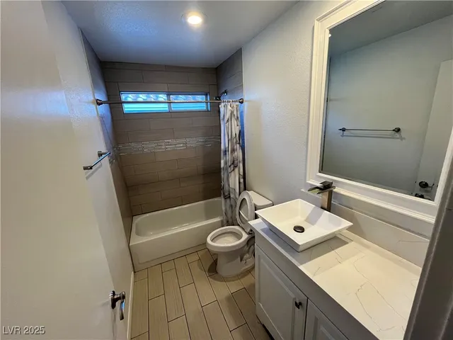 $3,299 | 9229 Magic Flower Avenue, Las Vegas, NV 89134