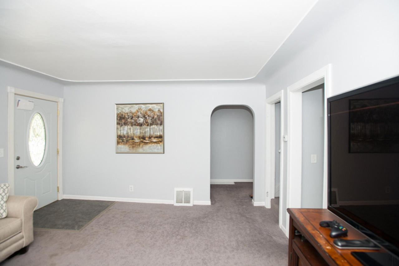 3011 Grace Road Kalamazoo, MI 49006 - Photo 5 of 14 Grace Rd-9