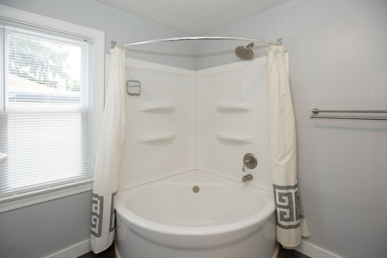 3011 Grace Road Kalamazoo, MI 49006 - Photo 8 of 14 Grace Rd-11