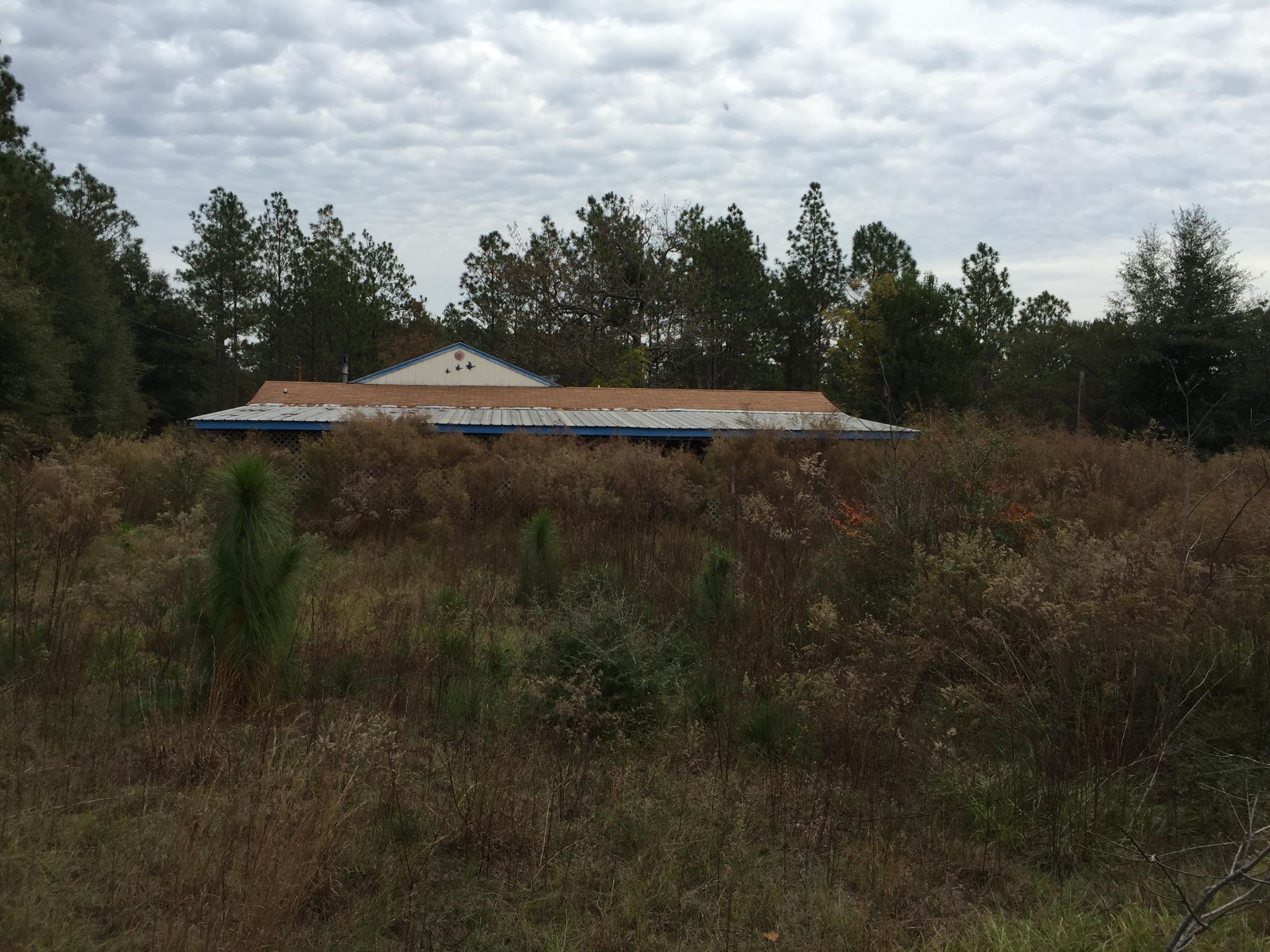 810 Sexton Road DeFuniak Springs, FL 32433 - Photo 17 of 21 a view of a outdoor space