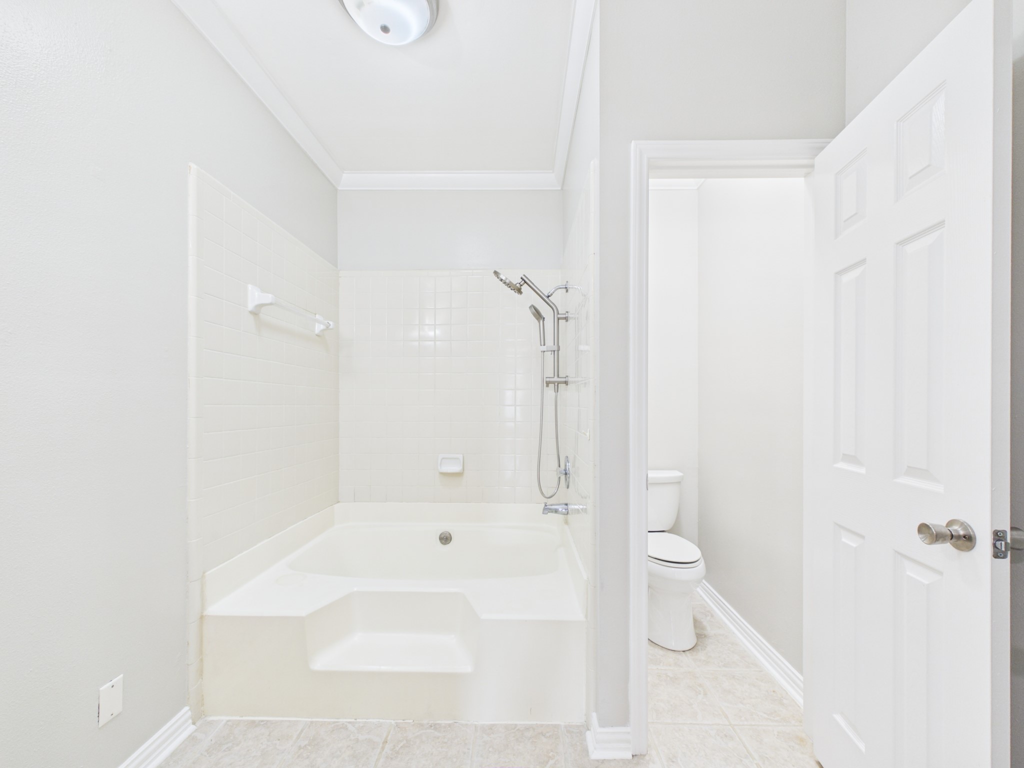 4001 Tanglewilde Street, Unit 709 Houston, TX 77063 - Photo 15 of 23 Primary bathroom offering convenience and comfort