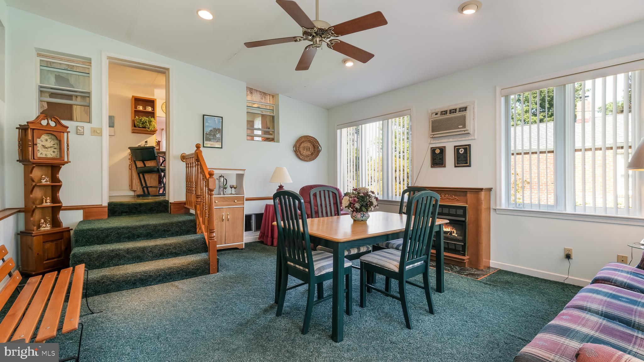 803 Edann Road Oreland, PA 19075 - Photo 14 of 37 Family Room
