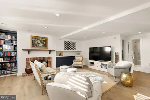 $1,895,000 | 4473 Greenwich Parkway Northwest, Washington, DC 20007