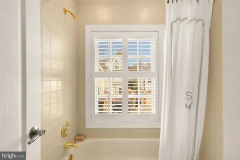 $1,895,000 | 4473 Greenwich Parkway Northwest, Washington, DC 20007