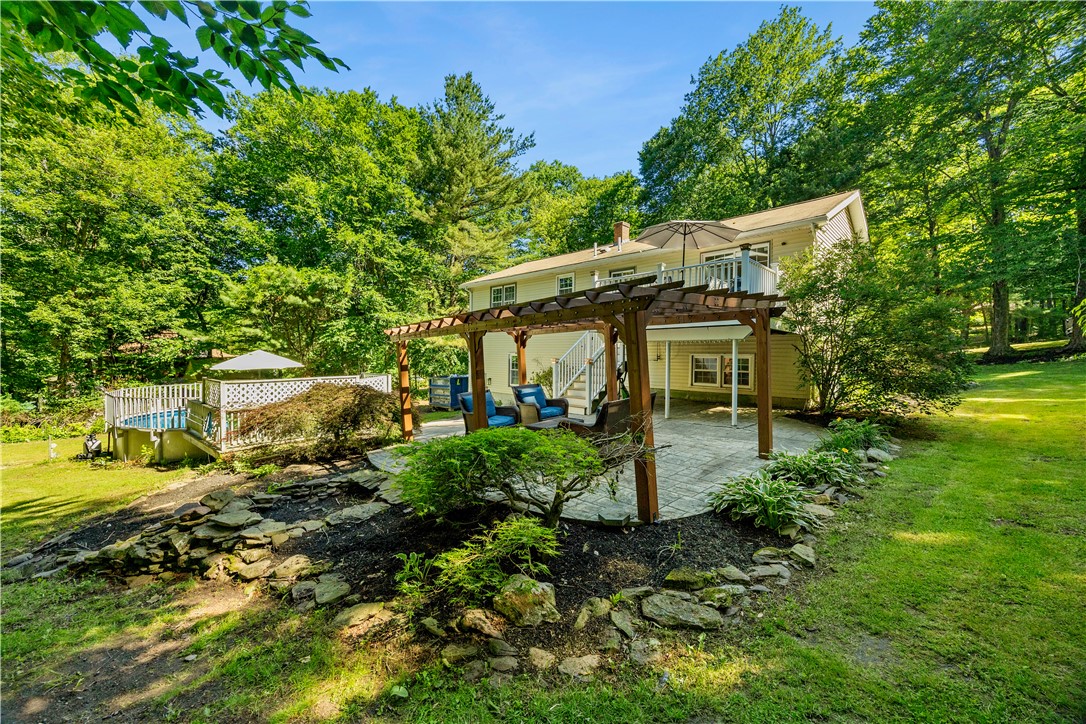 233 Old Oxford Road North Smithfield, RI 02896 - Photo 33 of 34